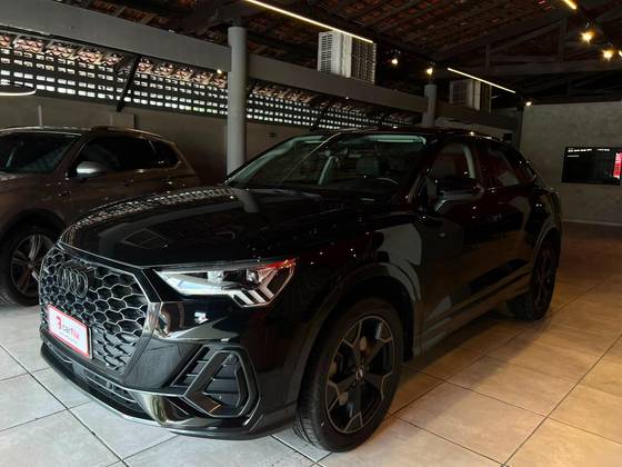 AUDI Q3 2.0 40 TFSI GASOLINA PERFORMANCE BLACK QUATTRO TIPTRONIC AUDI Q3 2.0 40 TFSI GASOLINA PERFORMANCE BLACK QUATTRO TIPTRONIC